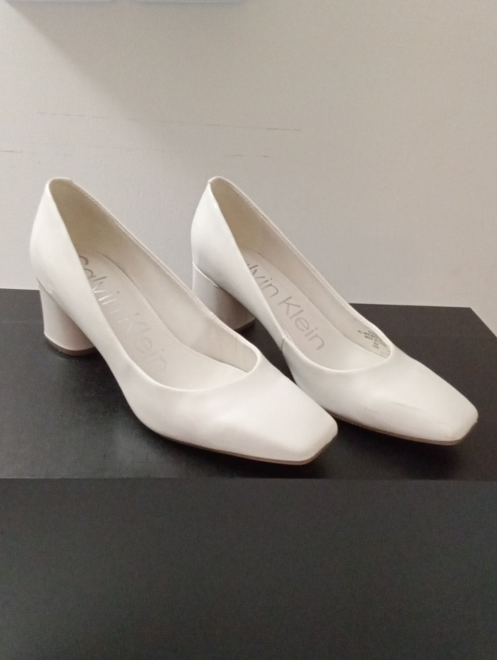 Calvin Klein "Alanta" Ivory Square-Toe Pumps Block Heel Size 7 1/2 - Picture 3 of 11